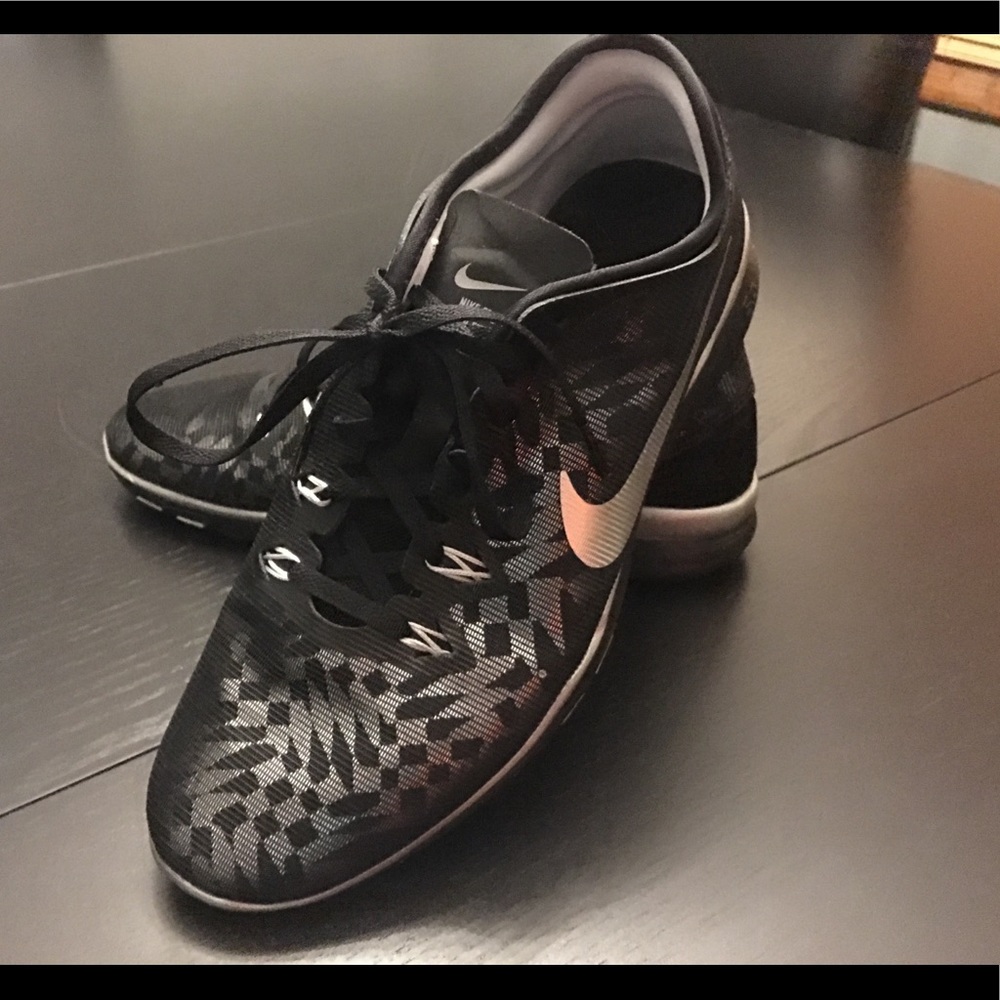 WOMEN’S NIKE FREE 5.0 TR FIT 5 MTLC